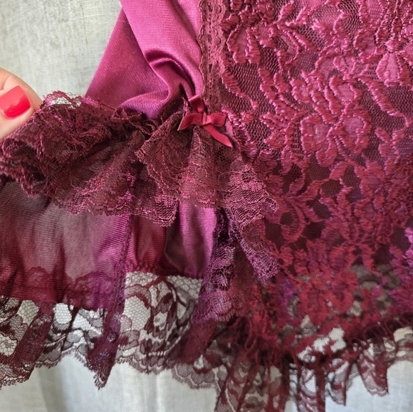 Vintage Lingerie Top With Matching Cover Up Maroon Lace Bows Size M - Picture 5 of 6